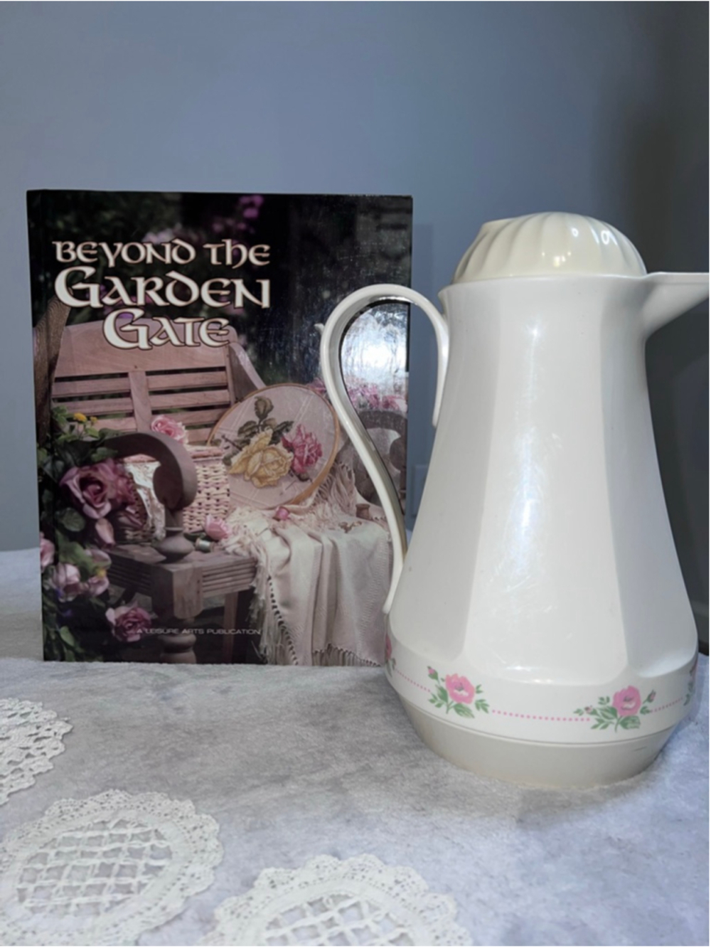 VTG Thermos White Pink Floral Insulated Carafe One Size